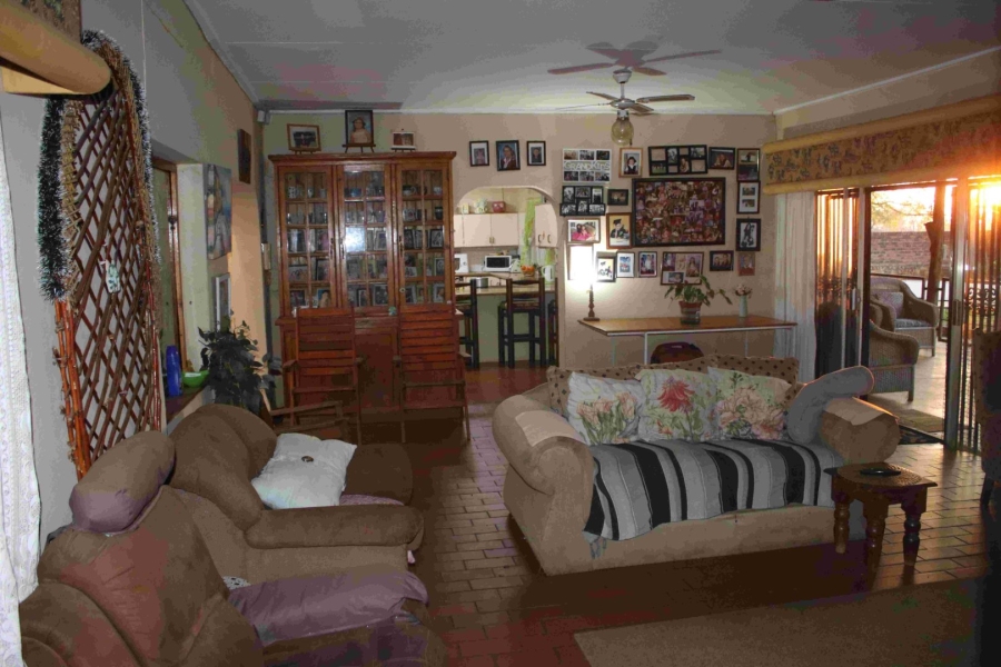 9 Bedroom Property for Sale in Schietfontein Ah North West